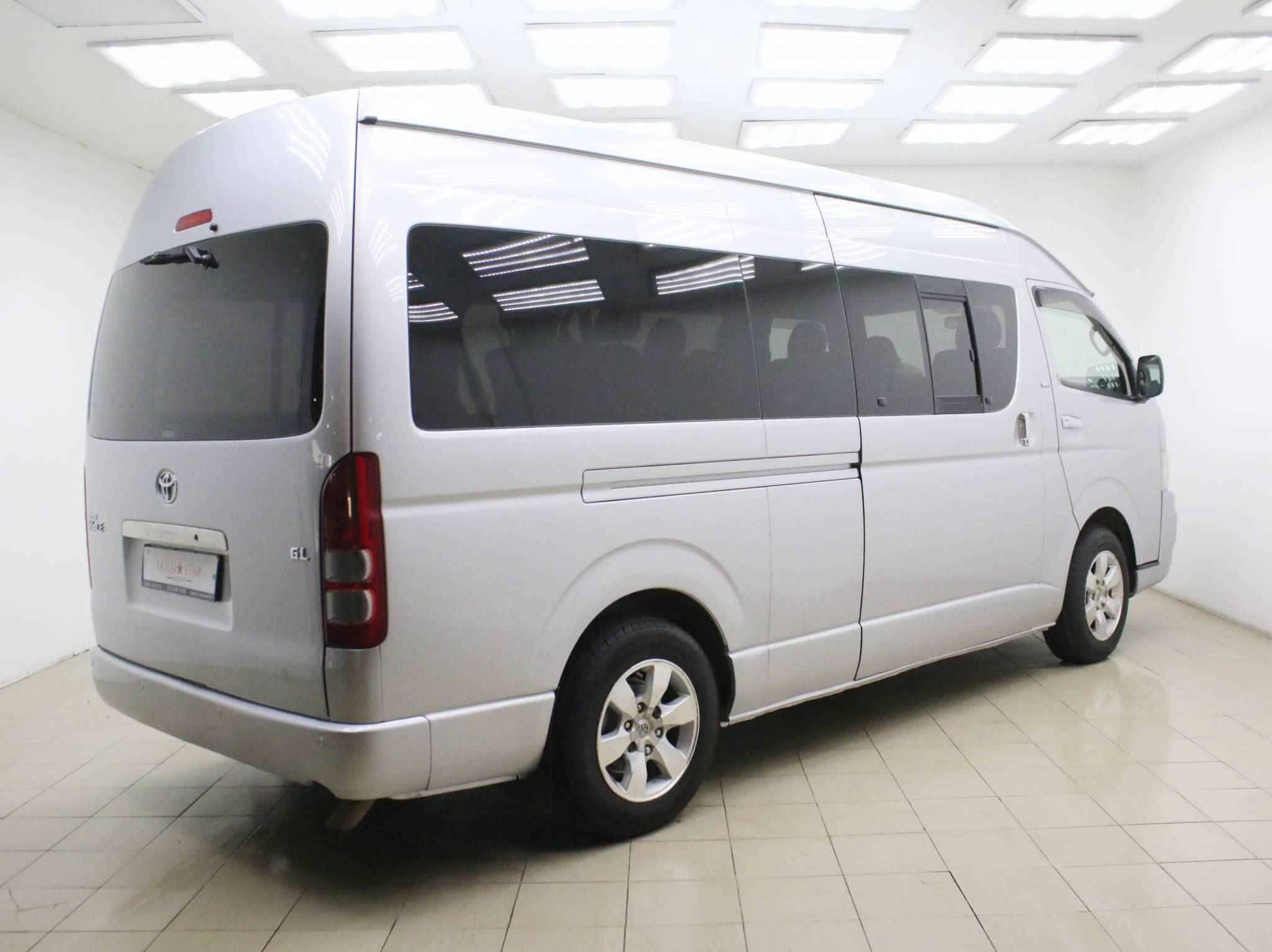 Toyota Hiace h200